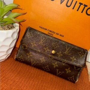 Louis Vuitton Classic Brown Monogram Sara Wallet